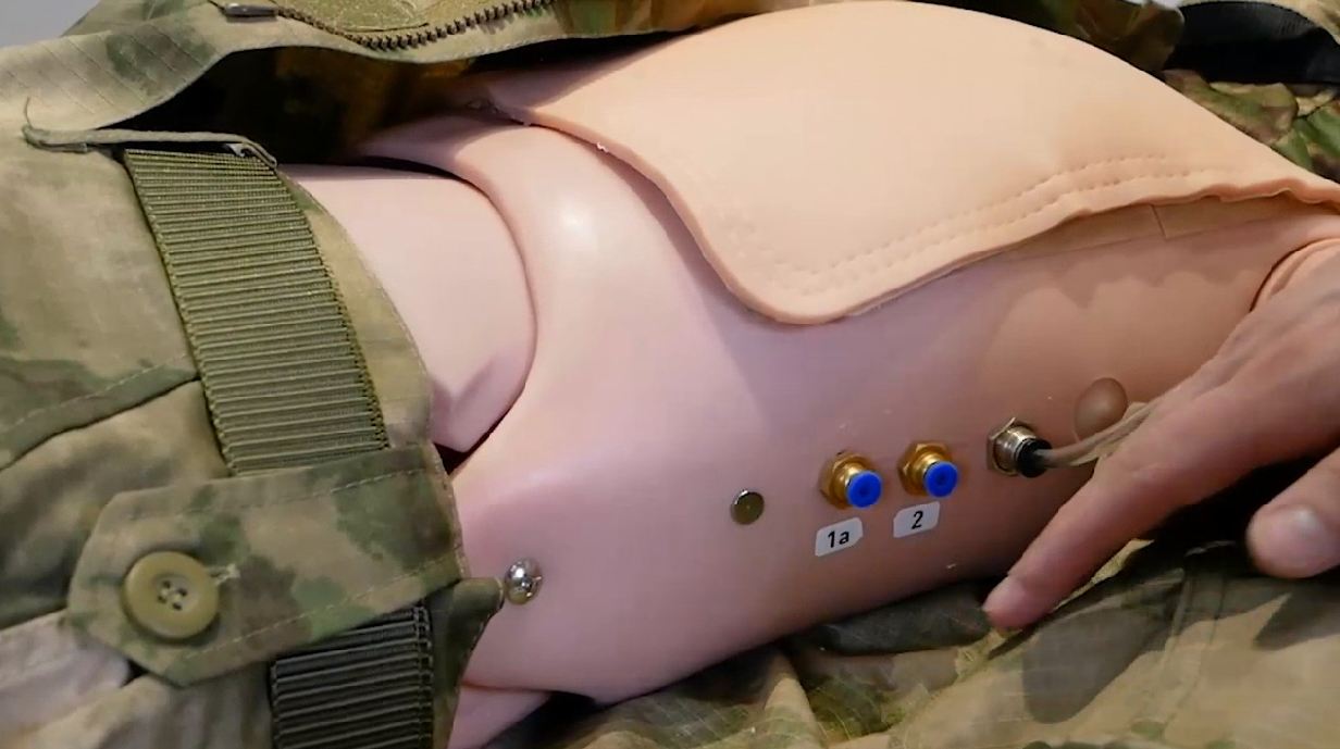 Тренажер-манекен взрослого пострадавшего для отработки навыков первой помощи при боевых действиях Слава; 90 кг — купить в МЕДСЕТ