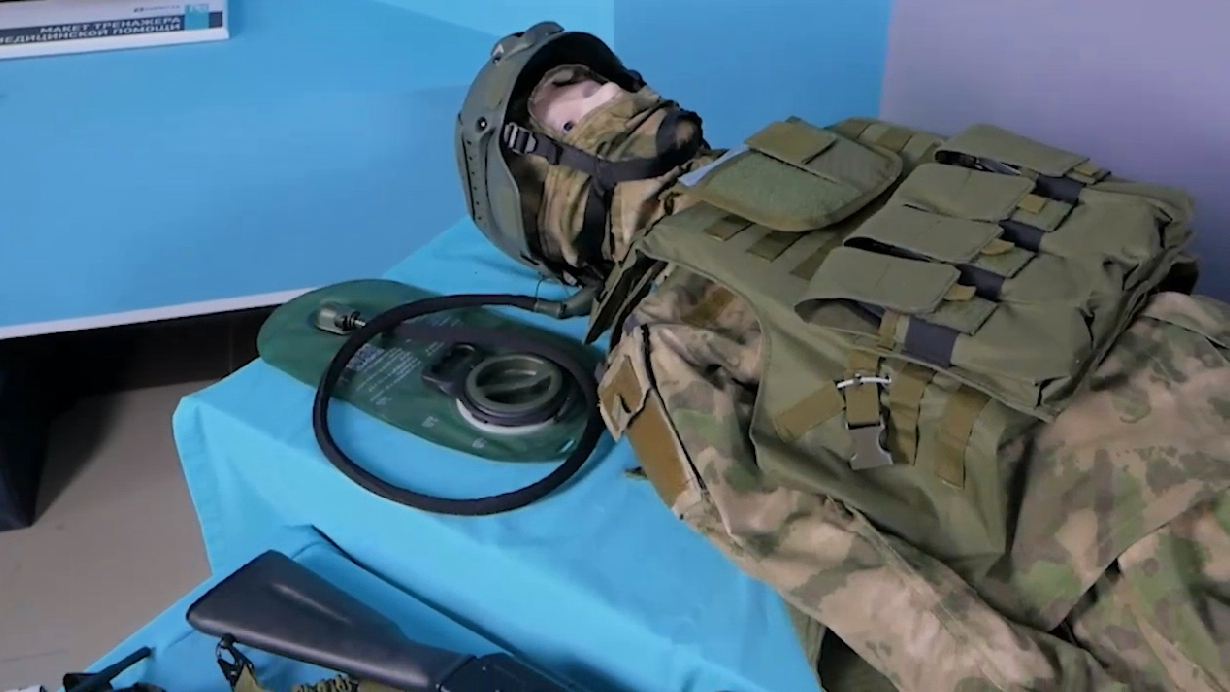 Тренажер-манекен взрослого пострадавшего для отработки навыков первой помощи при боевых действиях Слава; 90 кг — купить в МЕДСЕТ