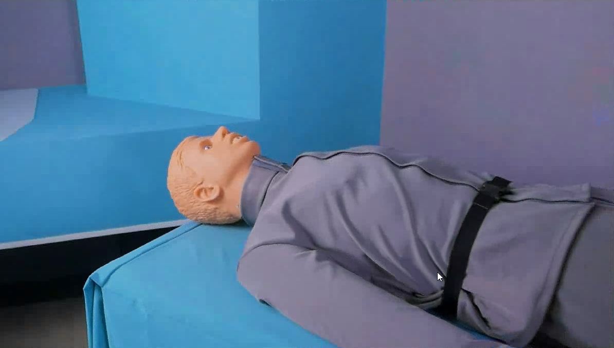 Тренажер-манекен пострадавшего для отработки приемов сердечно-легочной реанимации со светозвуковой индикацией «Александр-4» — купить в МЕДСЕТ