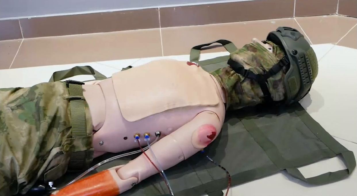 Тренажер-манекен взрослого пострадавшего для отработки навыков первой помощи при боевых действиях Слава; 90 кг — купить в МЕДСЕТ