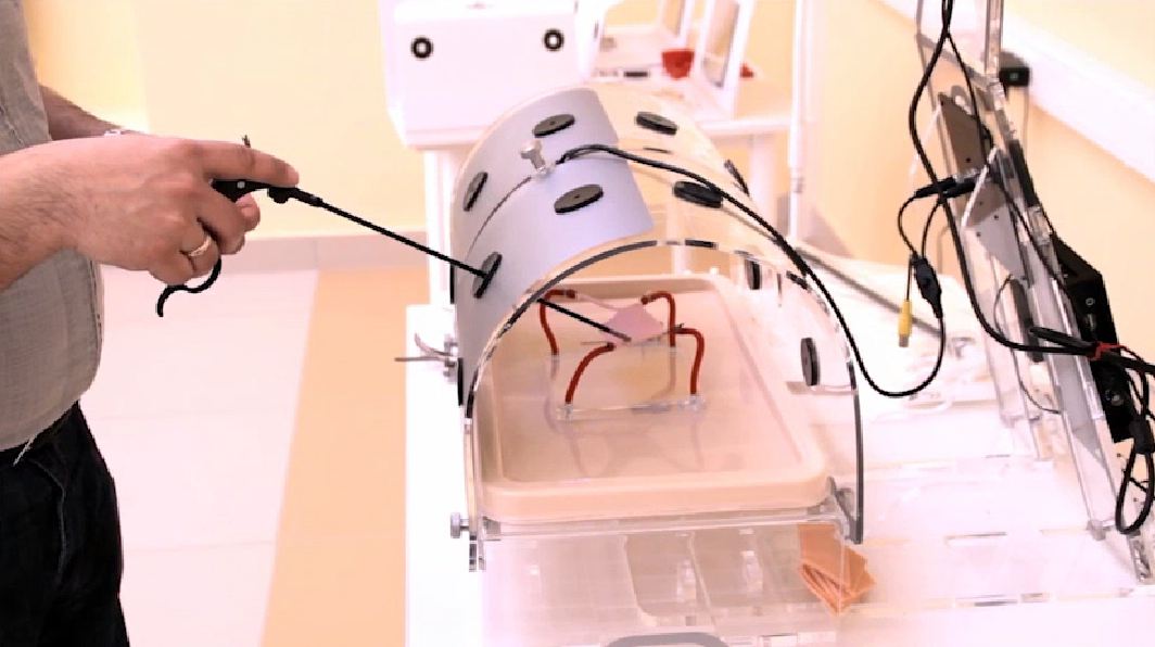 Интерактивный лапароскопический тренажер для отработки базовых навыков ЛТК-1.02 — купить в МЕДСЕТ