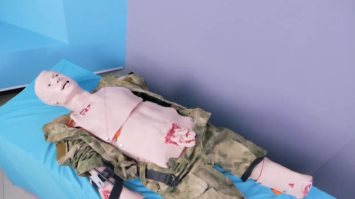 Тренажер-манекен взрослого пострадавшего для отработки навыков первой помощи при боевых действиях Слава; 90 кг — купить в МЕДСЕТ