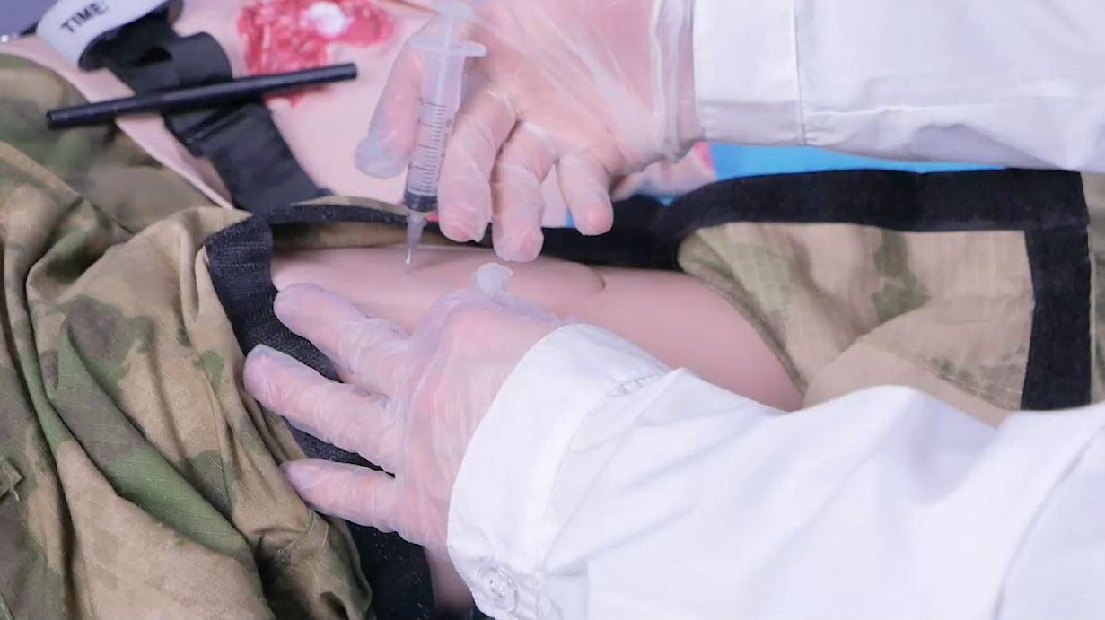 Тренажер-манекен взрослого пострадавшего для отработки навыков первой помощи при боевых действиях Слава; 90 кг — купить в МЕДСЕТ