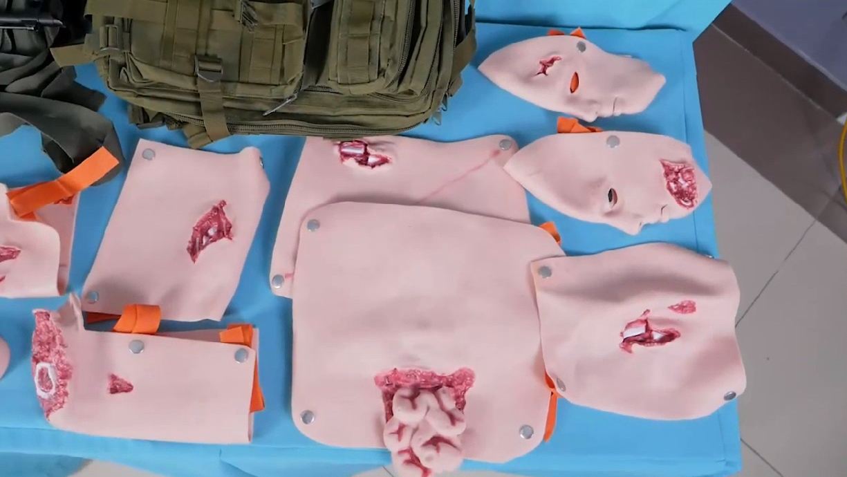 Тренажер-манекен взрослого пострадавшего для отработки навыков первой помощи при боевых действиях Слава; 90 кг — купить в МЕДСЕТ