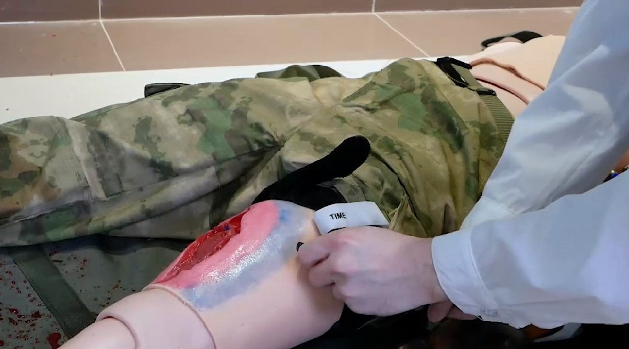 Тренажер-манекен взрослого пострадавшего для отработки навыков первой помощи при боевых действиях Слава; 90 кг — купить в МЕДСЕТ