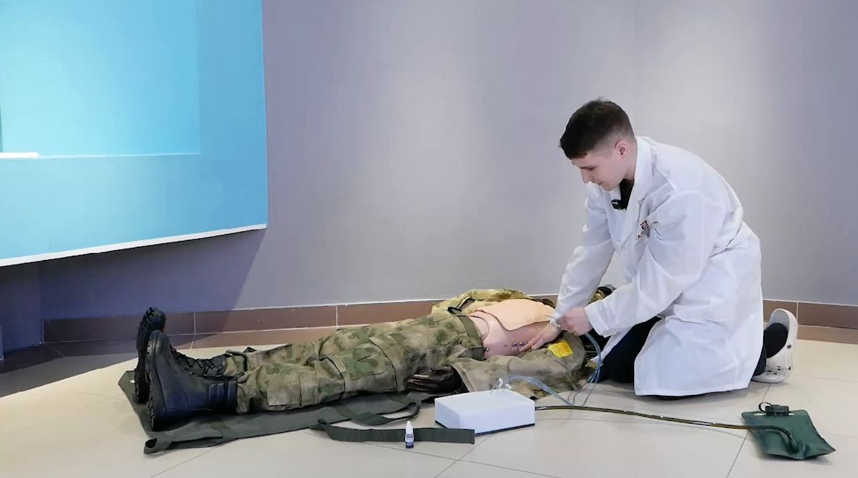 Тренажер-манекен взрослого пострадавшего для отработки навыков первой помощи при боевых действиях Слава; 90 кг — купить в МЕДСЕТ