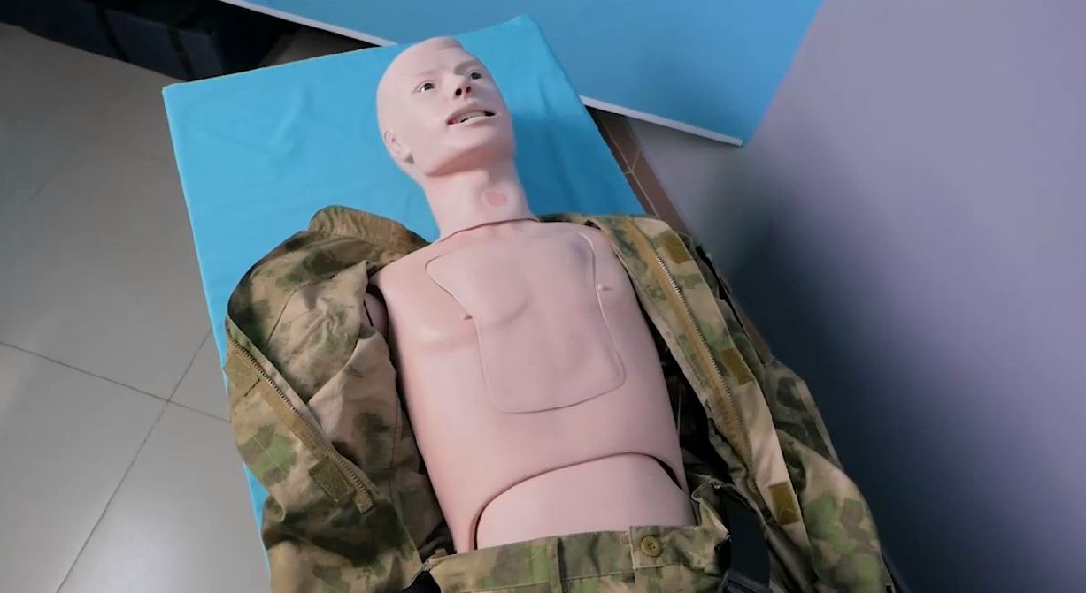 Тренажер-манекен взрослого пострадавшего для отработки навыков первой помощи при боевых действиях Слава; 90 кг — купить в МЕДСЕТ