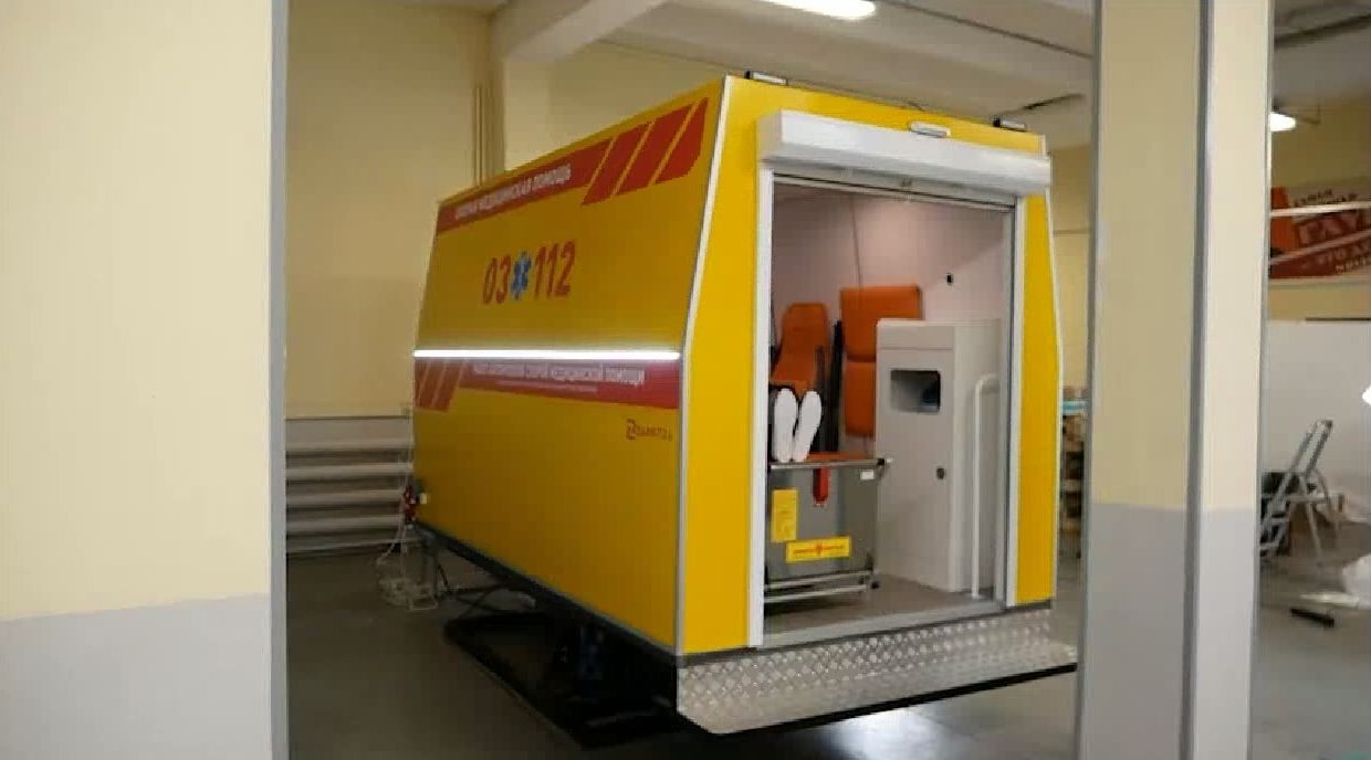 Тренажерный комплекс "Макет автомобиля скорой медицинской помощи" с имитацией движения (установленный на динамической платформе) — купить в МЕДСЕТ