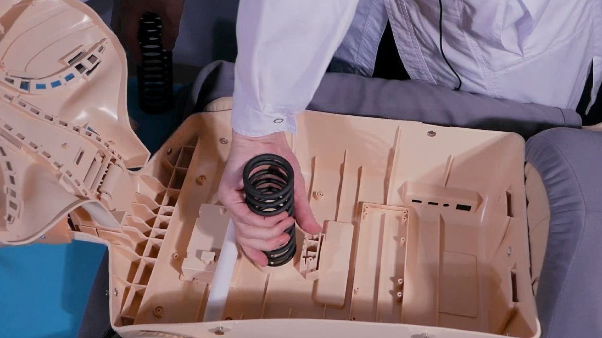 Тренажер-манекен пострадавшего для отработки приемов сердечно-легочной реанимации со светозвуковой индикацией «Александр-4» — купить в МЕДСЕТ