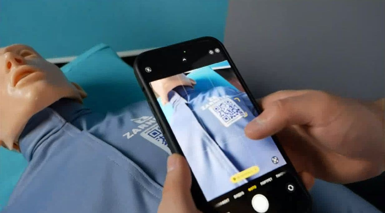 Тренажер-манекен пострадавшего для отработки приемов сердечно-легочной реанимации со светозвуковой индикацией и контроллером «Александр-6» — купить в МЕДСЕТ