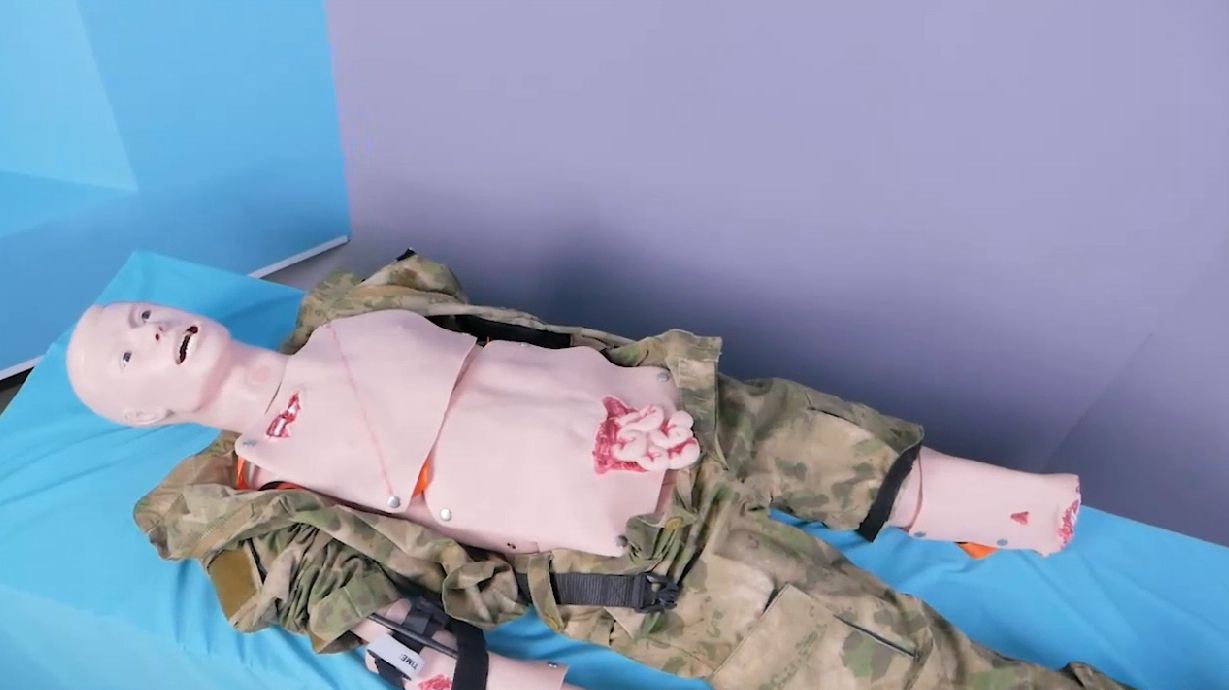 Тренажер-манекен взрослого пострадавшего для отработки навыков первой помощи при боевых действиях Слава; 90 кг — купить в МЕДСЕТ